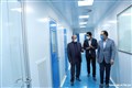 بازدید  دکتر پناهی معاون تحقیقات و فناوری وزارت بهداشت، درمان و آموزش پزشکی از مرکز جامع سلول های بنیادی و پزشکی بازساختی دانشگاه علوم پزشکی کرمان در تاریخ ۲۰ مرداد ماه 1401